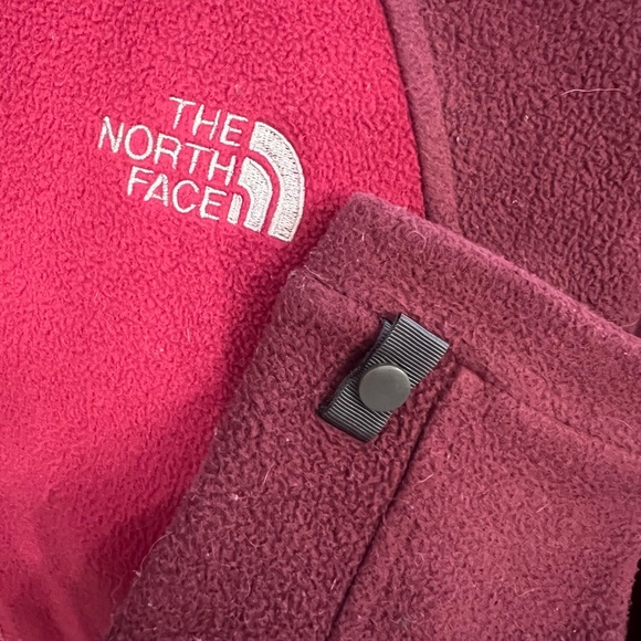 The North Face- Full Zip Fleece - Picture 2 of 9